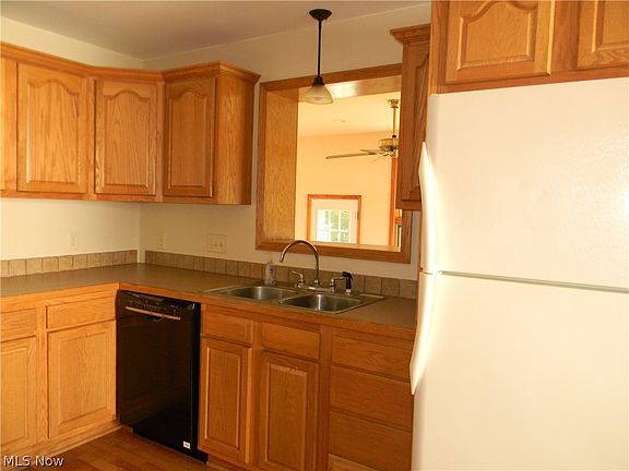 5th image of 1426 Gulling Ave E