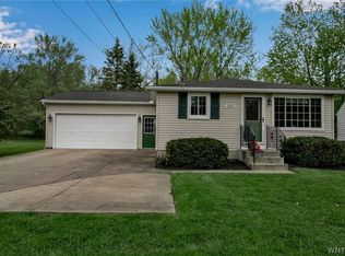 5193 Bay View Rd, Hamburg, NY 14075