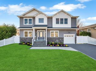 7 Abby Rd, Merrick, NY 11566