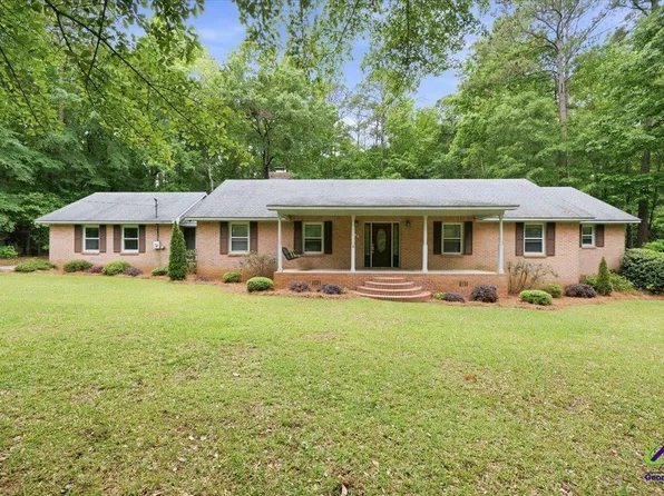 654 Fairmont Dr, Macon, GA 31210