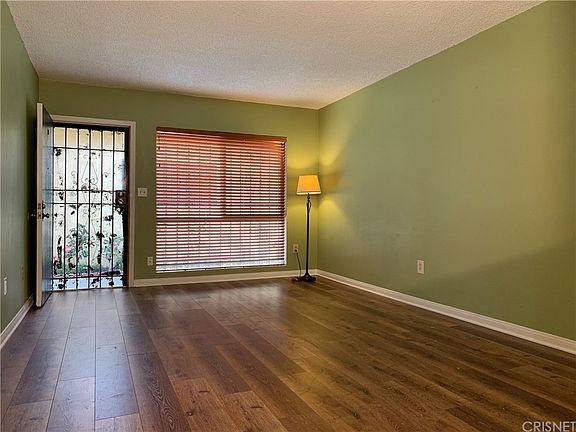 3rd image of 7923 Agnes Ave Unit 19