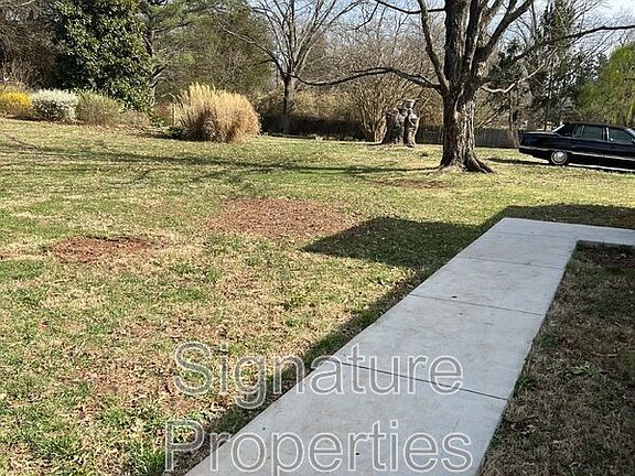 4th image of 1306 Oakwood St