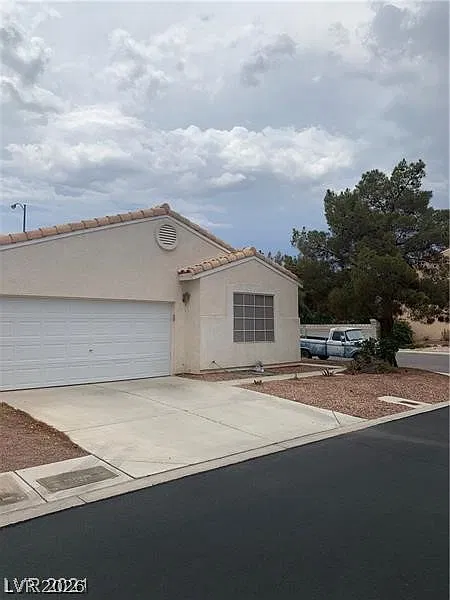 2 bed, 2.0 bath, 1088 sqft, $1,700 — Photo 1