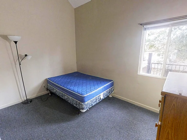 211 E Clark St #10 — Photo 5