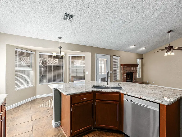 6601 E Presidio St — Photo 20