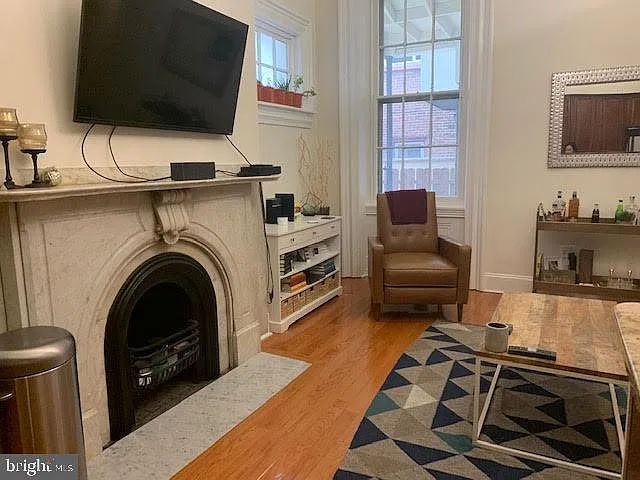 1014 Clinton St #1R — Photo 6