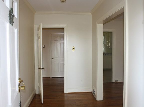 2nd image of 401 E Church St