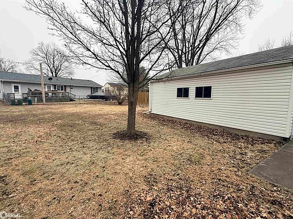 4th image of 2313 Burlington Ave