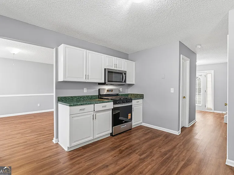 11925 Spring Lake Way — Photo 9