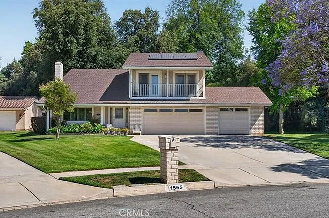 1555 Lynne Ct — Photo 1