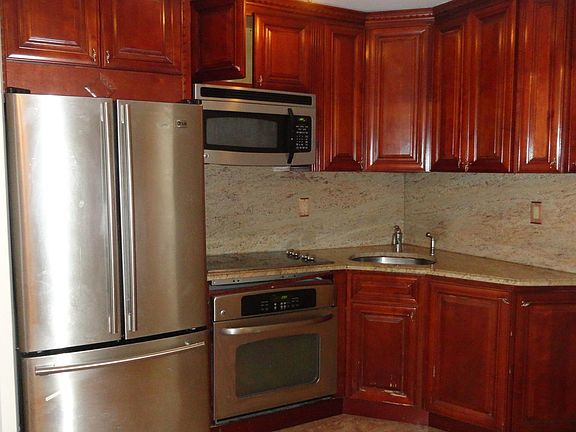 2nd image of 2302 30th Ave #1