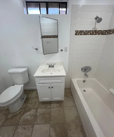 14823 3/4 S Lemoli Ave — Photo 3