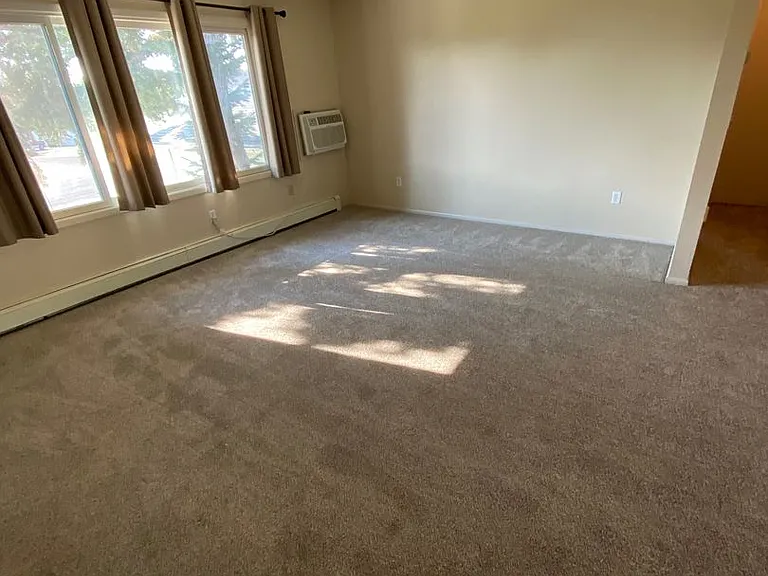 1410 Easy St — Photo 4