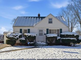 1188 Hardesty Blvd, Akron, OH 44320