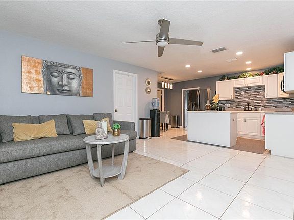 5th image of 7412 Kingston Dr