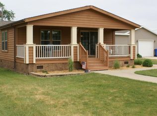 40 E Main St, Mellette, SD 57461