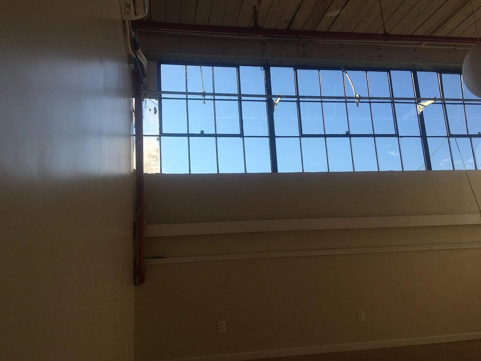 Studio, 550 sqft, $1,250 — Photo 3