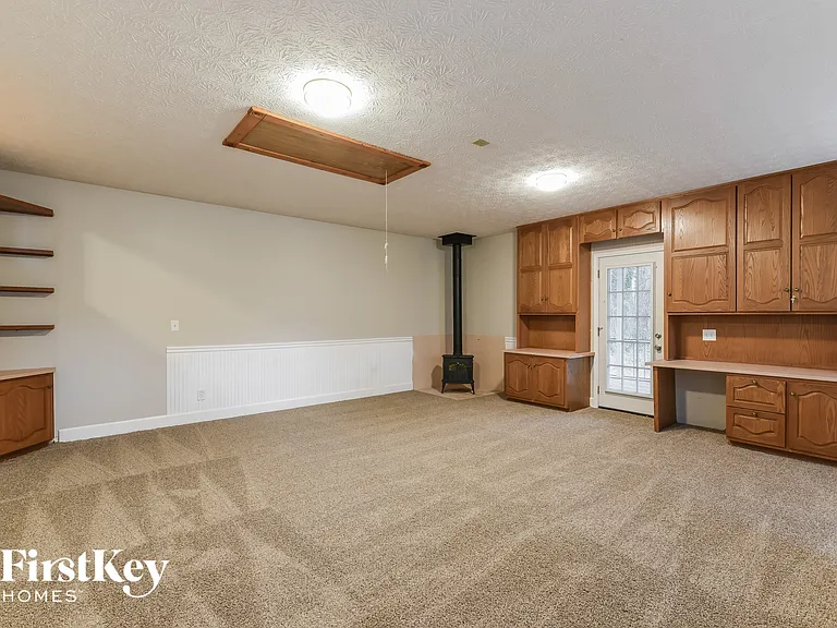 2763 Marcia Dr — Photo 7