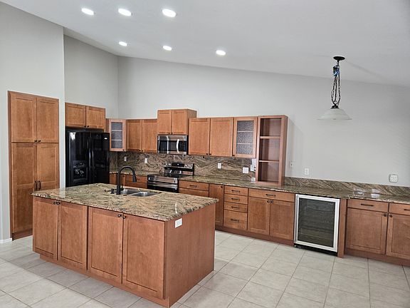 4th image of 16179 N 158th Dr