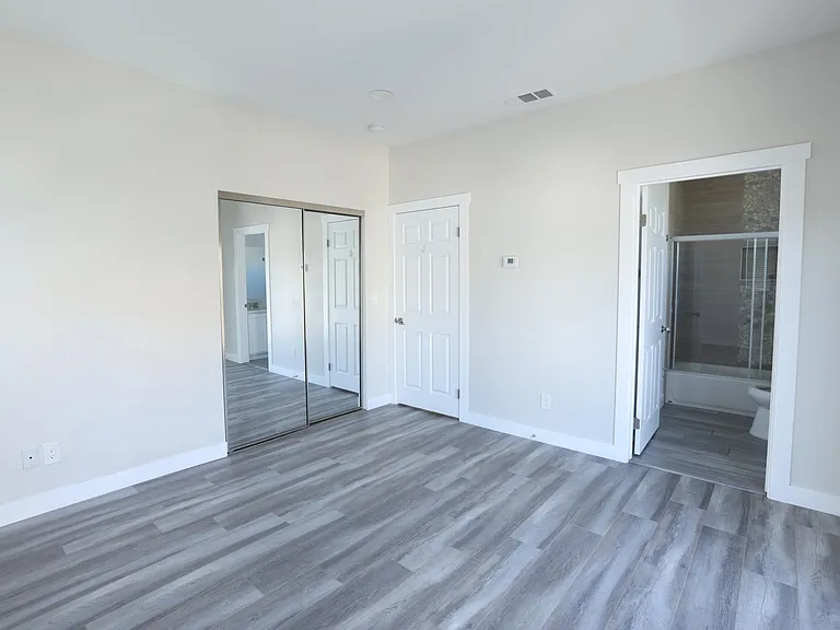 3927 Wisconsin St #8 — Photo 17
