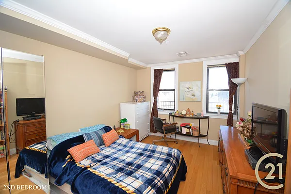 Sold by DO NOT USE - CENTURY 21 MK Realty | media 16