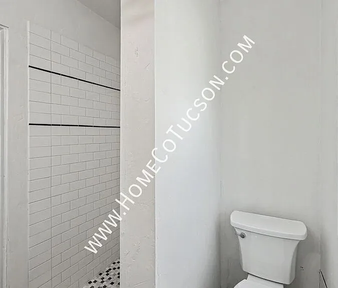 542 E Speedway Blvd — Photo 7