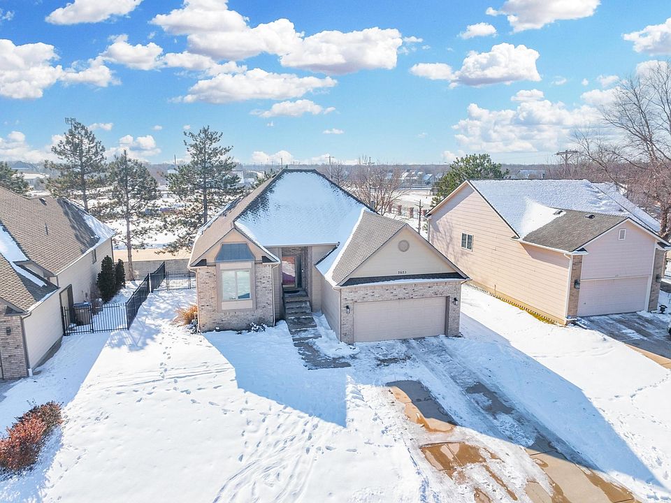 1st image of 1613 W Oxford Ct