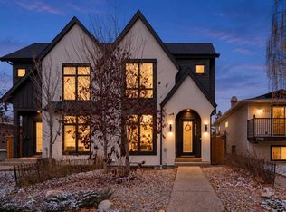 7712 S 36th Ave NW, Calgary, AB T3B 1V3