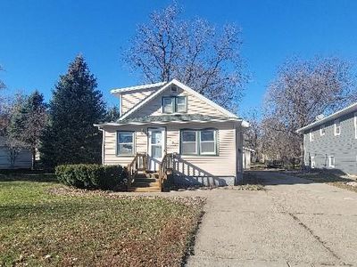 705 N 4th St, Marshall, MN, 56258