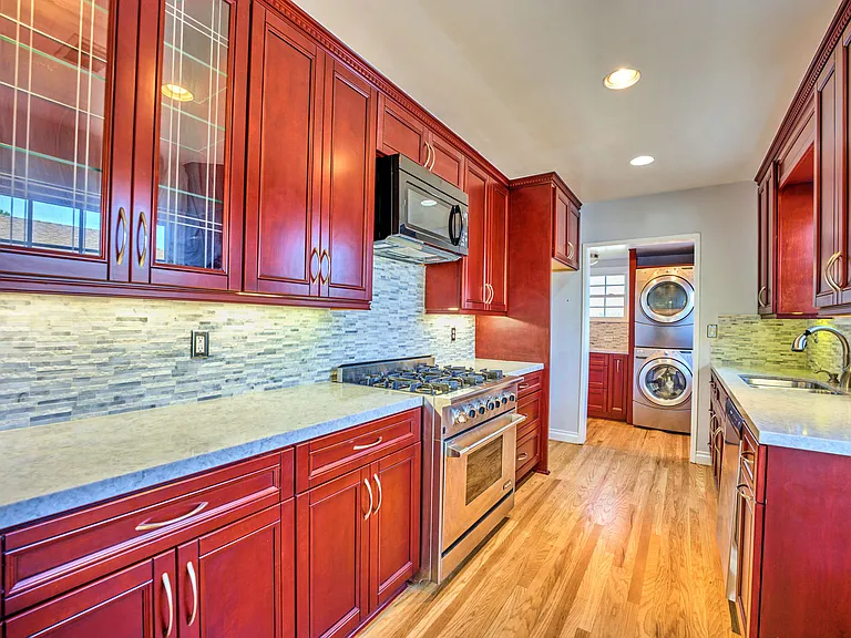 20758 Stephanie Dr — Photo 22