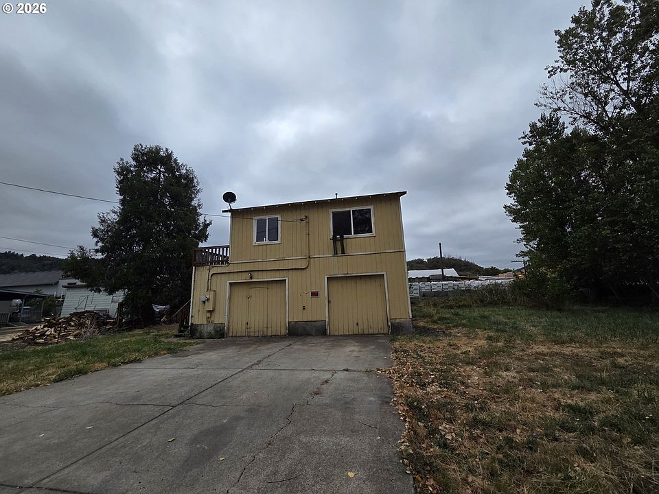1st image of 119 Pleasant Ave