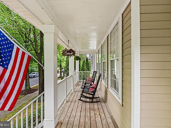 3rd image of 20309 Vermeer St