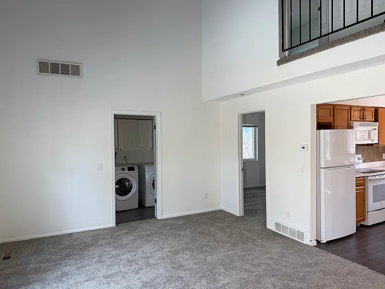 7644 S Holland Way — Photo 4