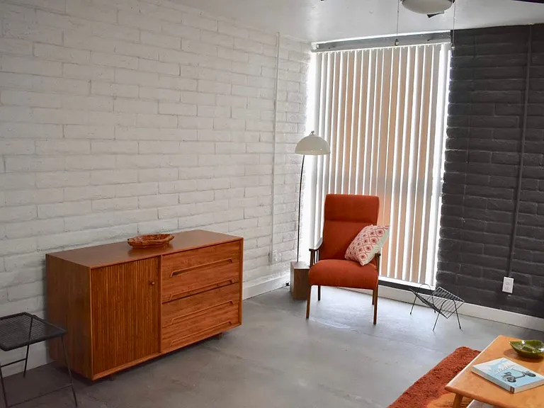328 E Willetta St #16 — Photo 21