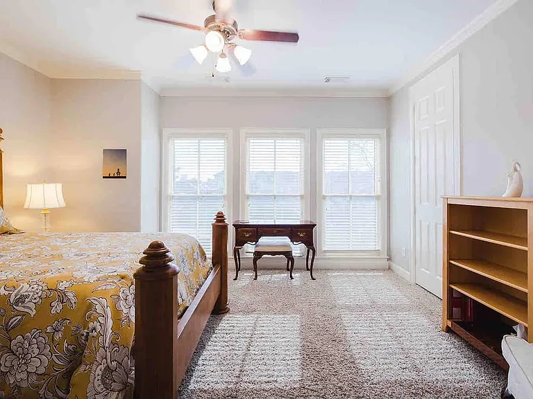 1616 Southmore Blvd — Photo 16