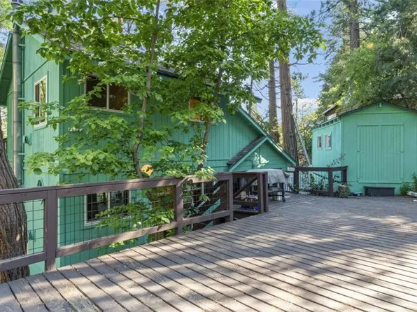623 State Highway 138, Crestline, CA 92325