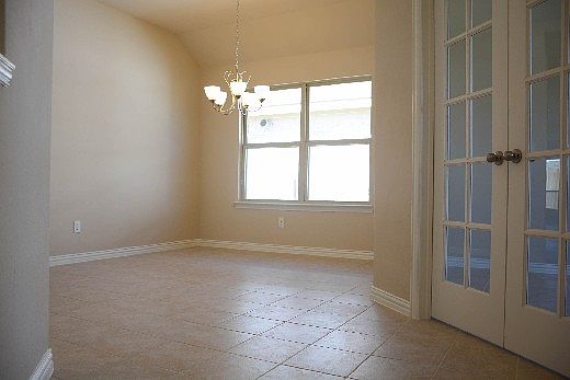 3rd image of 820 Kinghaven Dr Little Elm Tx #75068