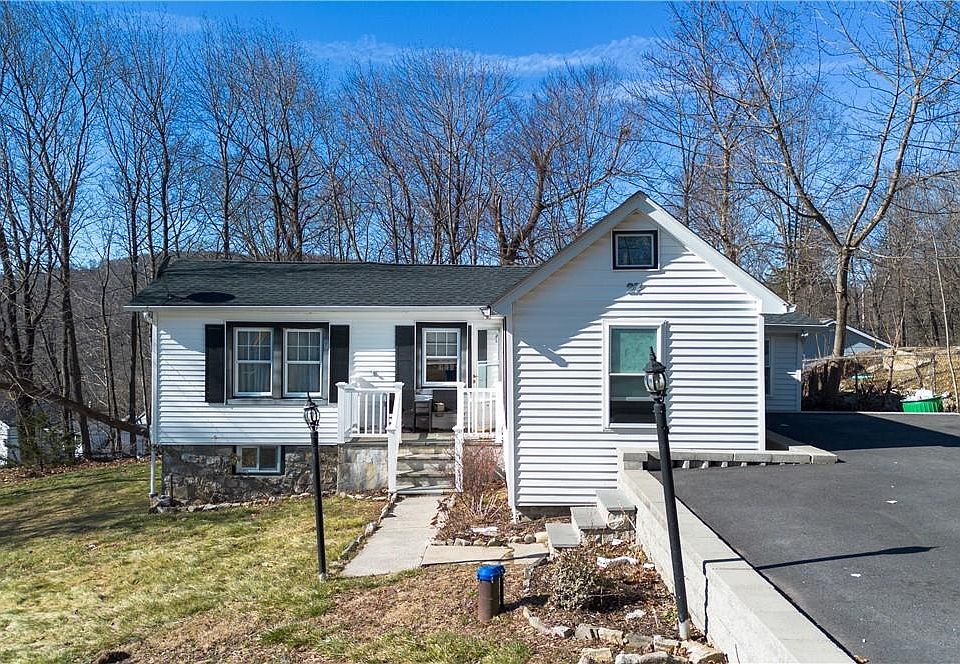 1st image of 27 Longfellow Drive