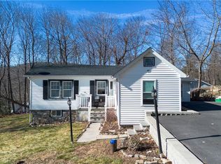 27 Longfellow Dr, Carmel, NY 10512