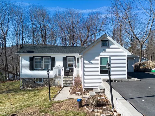 27 Longfellow Drive, Carmel, NY 10512