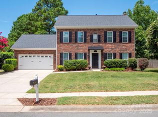 7601 Claiborne Woods Rd, Charlotte, NC 28216
