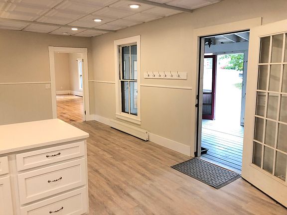 Enter from porch to kitchen.