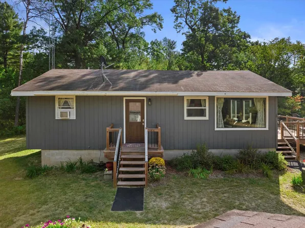 1062 Gillette Ln, Wisconsin Dells, WI 53965