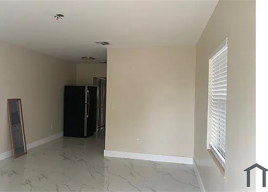 4726 NW 1st St