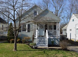 234 Clover Ln, Saint Matthews, KY 40207