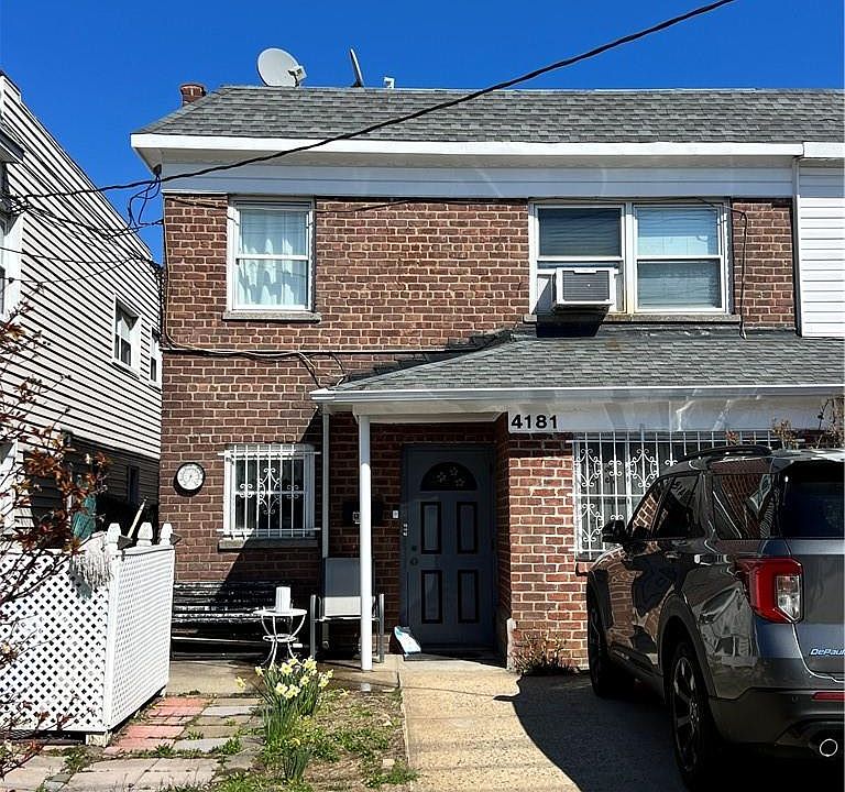 1st image of 4181 E Tremont Avenue