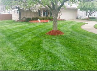 43198 Carlisle Ct, Canton, MI 48187
