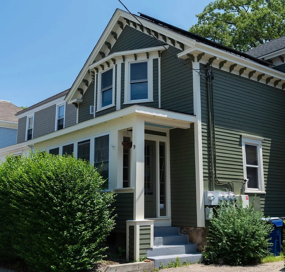 3 bed, 1.5 bath, 1400 sqft, $3,300 — Photo 1