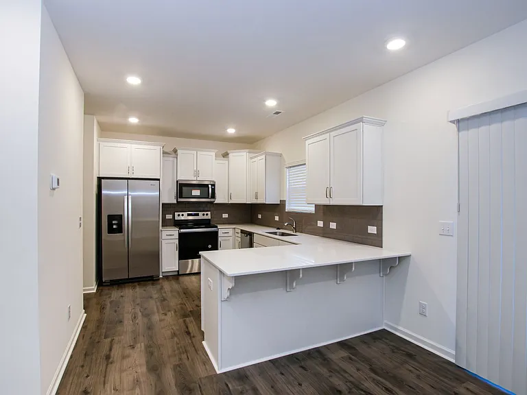 7050 Duncan Acres Dr — Photo 5