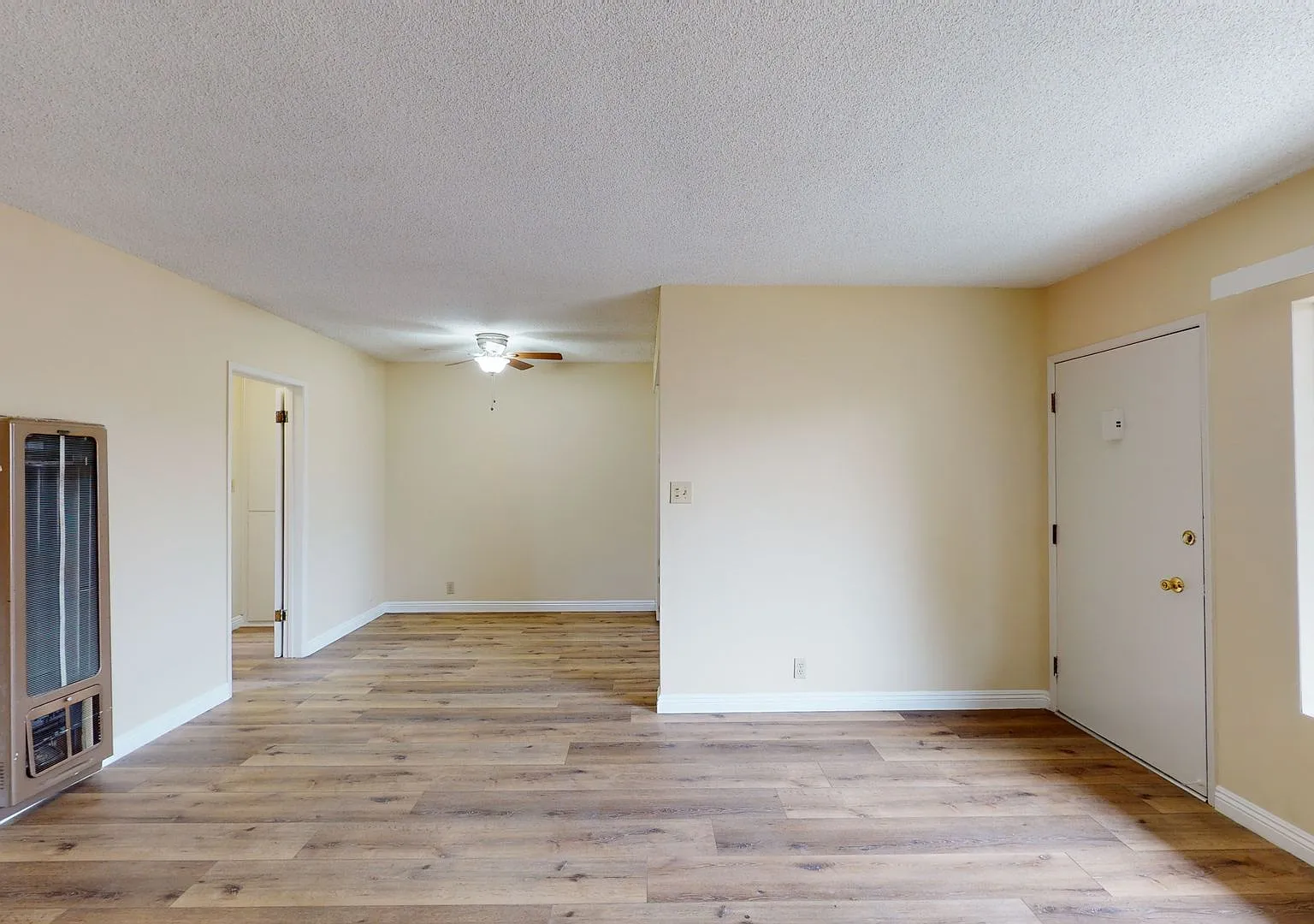 5616te — Photo 1